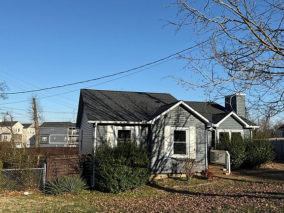 3rd image of 400 Amquiwood Ct