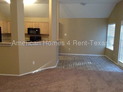 5th image of 917 Pecan Trl