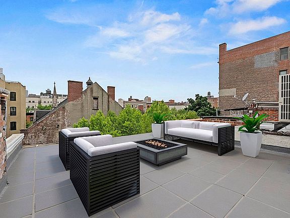 5th image of 32 W 120th St