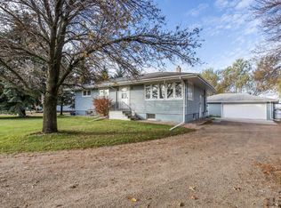 5263 40th St N, Moorhead, MN 56560