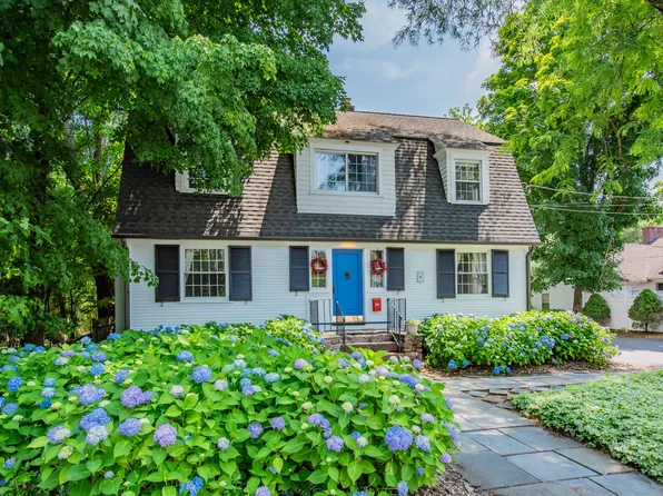 155 Main Street, Farmington, CT 06032