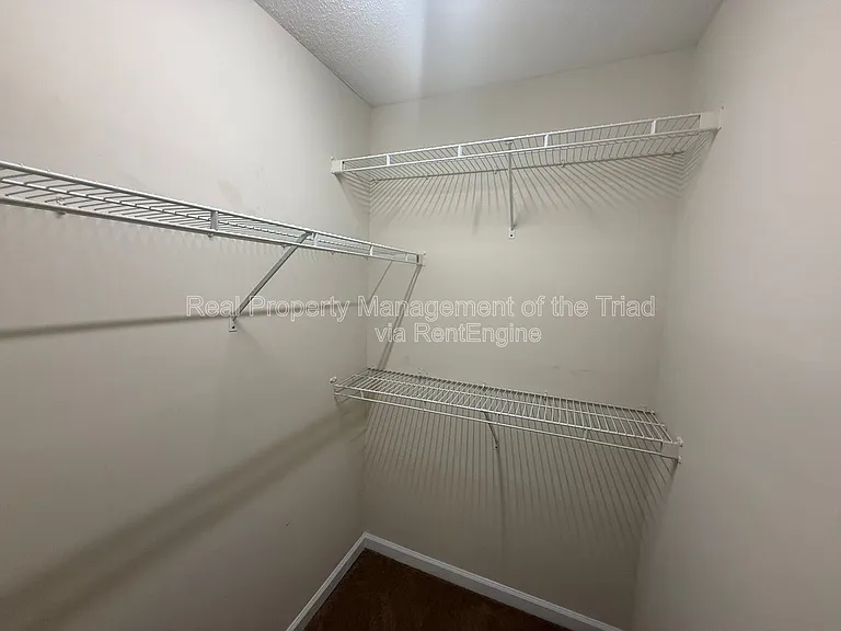 5930 W Friendly Ave #H — Photo 14