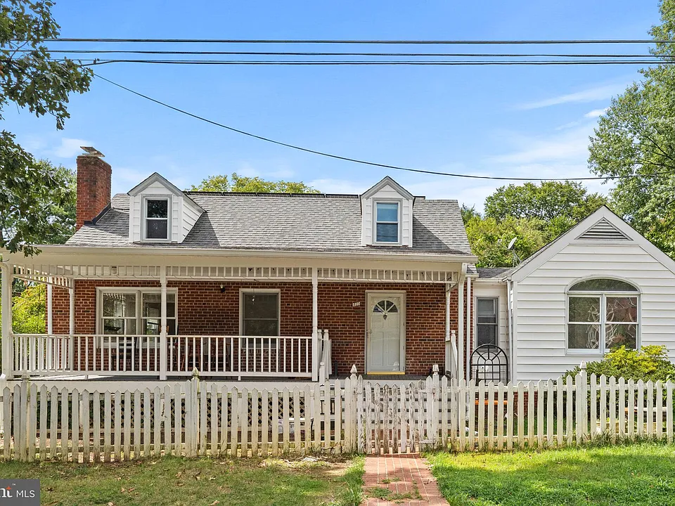 310 S Illinois St