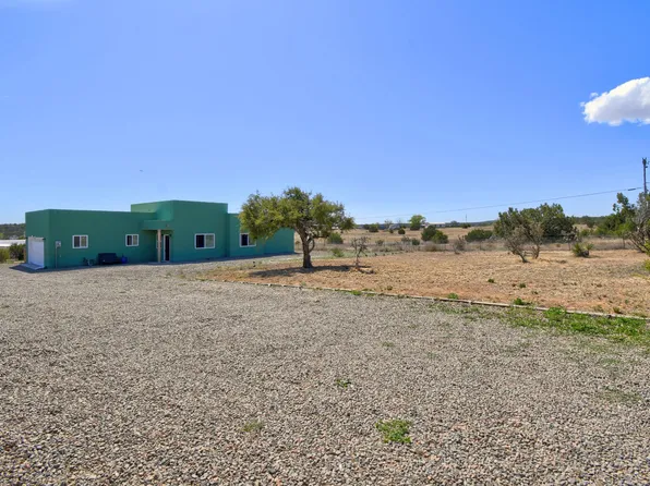 95 Skyline Dr, Edgewood, NM 87015