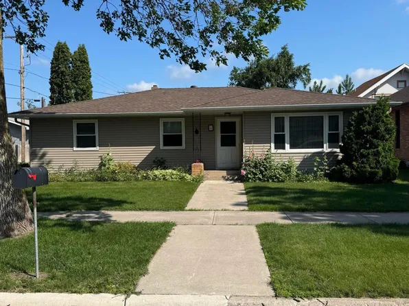 224 2nd St NE, Mayville, ND 58257