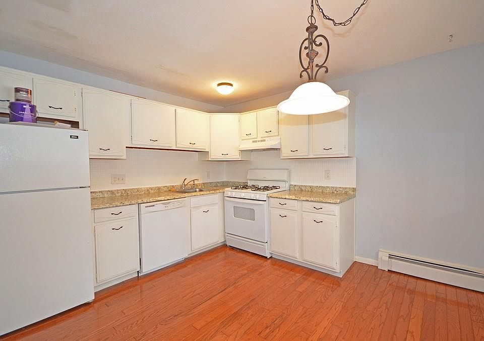 1st image of 27 Farrwood Ave APT 9
