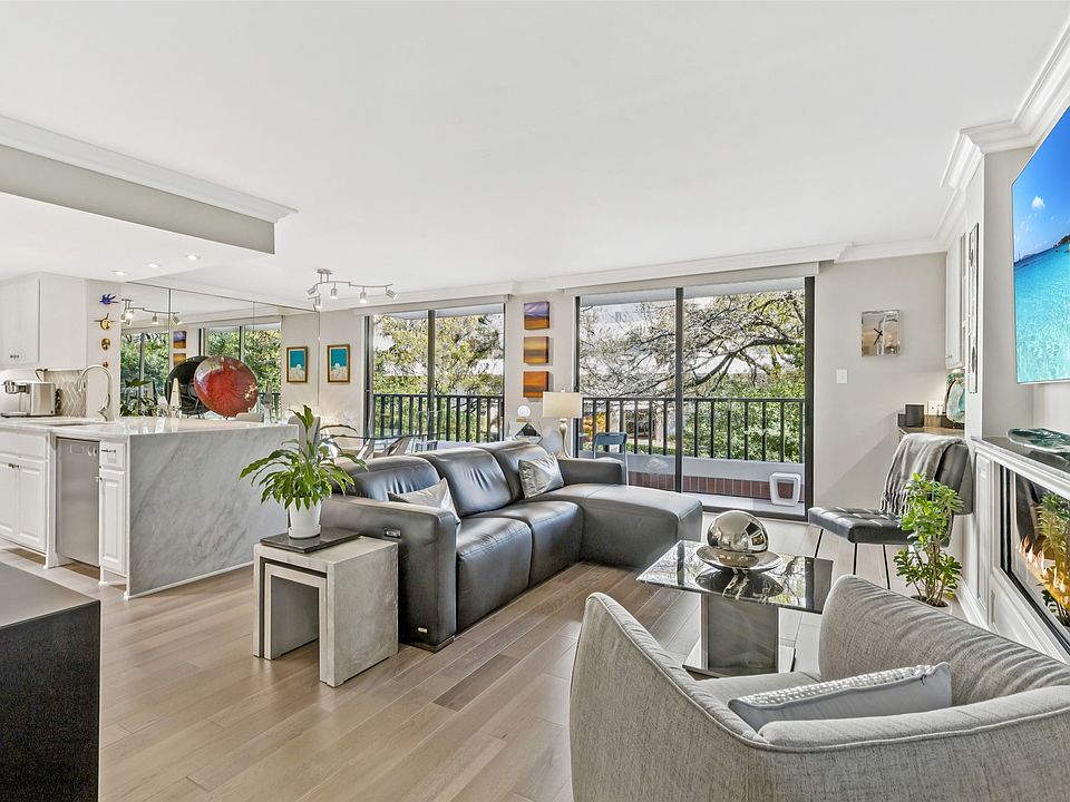 1st image of 3621 Turtle Creek Blvd APT 2D