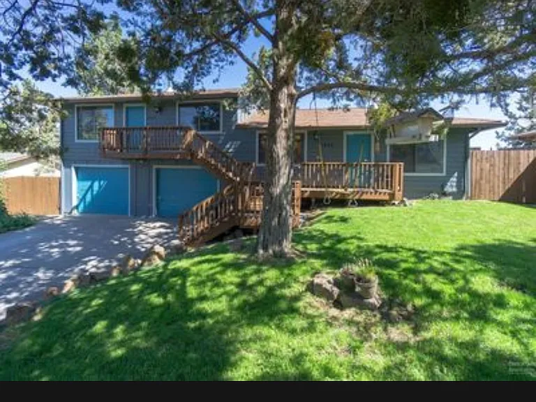 1901 NE Wichita Way — Photo 15