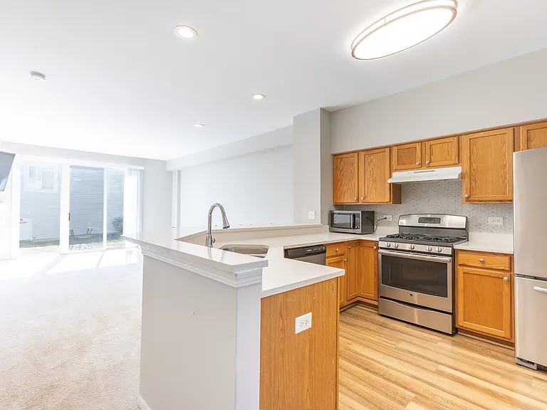 2529 Bordeaux Ln — Photo 4