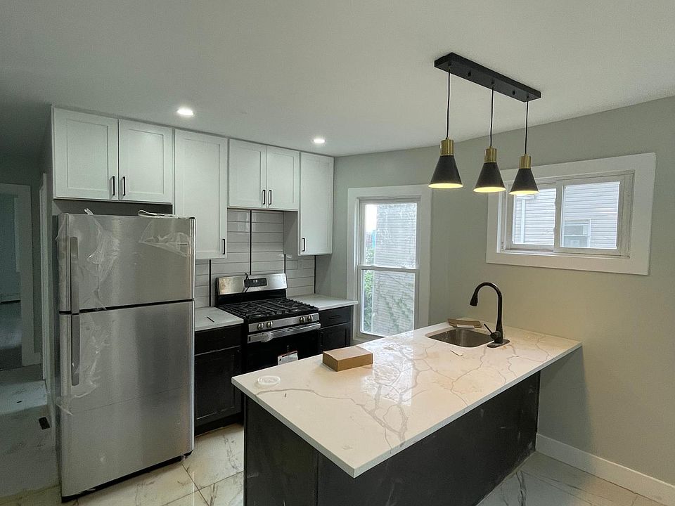 1st image of 116 Milford Ave Floor 2