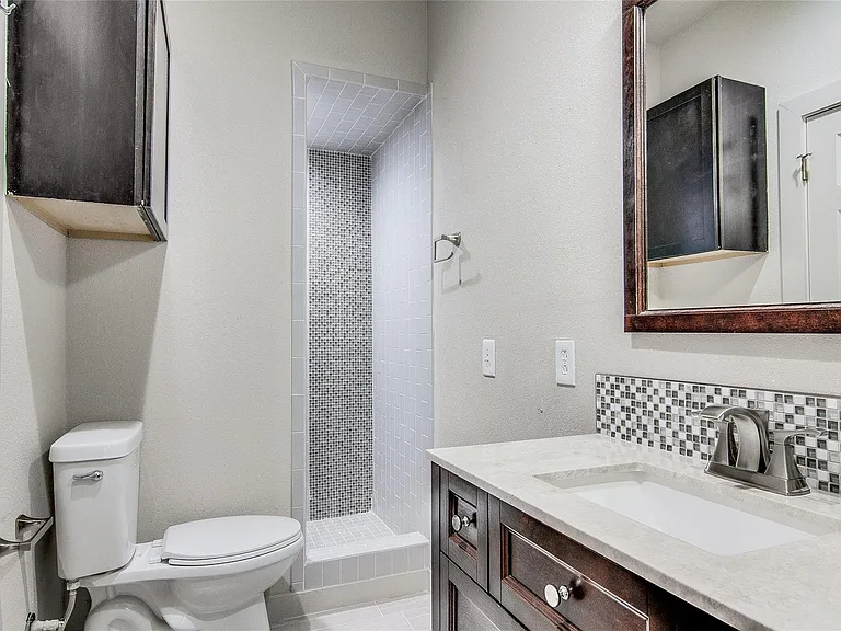 6407 Hopkins Dr #C — Photo 12