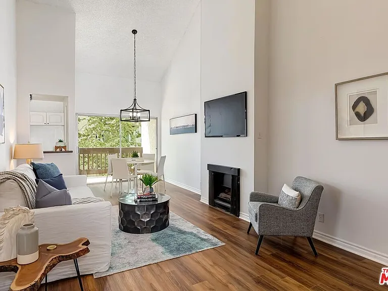 6306 Summertime Ln — Photo 3