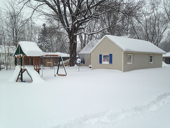 wood swingset 