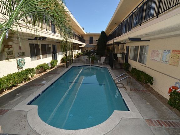 4th image of 5242 Radford Ave APT 105