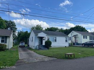 2006 Seymour Ave, Knoxville, TN 37917