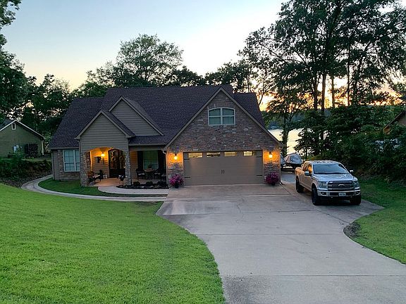 2nd image of 2025 E Lake Dr