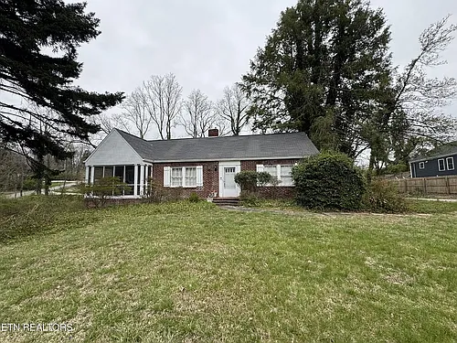 108 W Red Bud Rd Photo 1