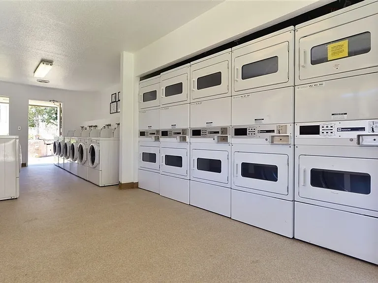 432 Edgehill Ln #71 — Photo 17