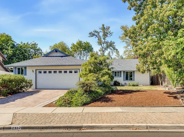2337 Greenbrook Dr, Medford, OR 97504