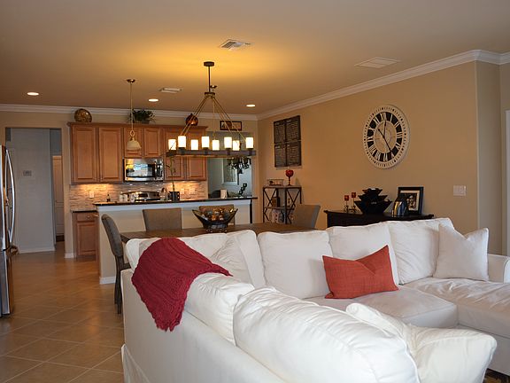 Family room & Kitchen