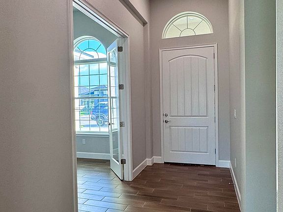 2nd image of 416 Mosaic Blvd