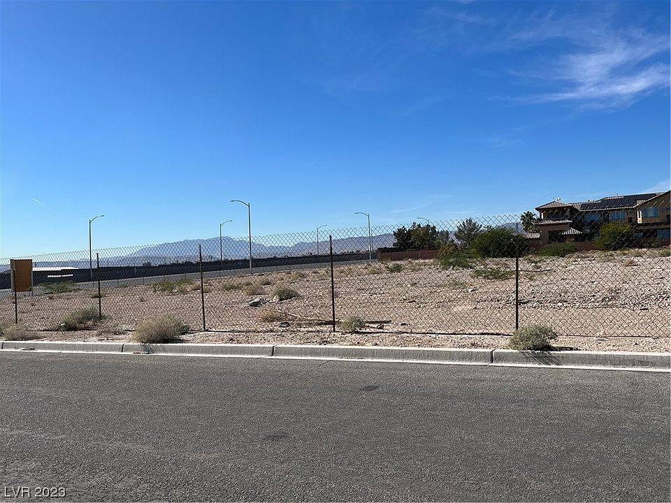 2nd image of W Desert Inn Rd Lot 2