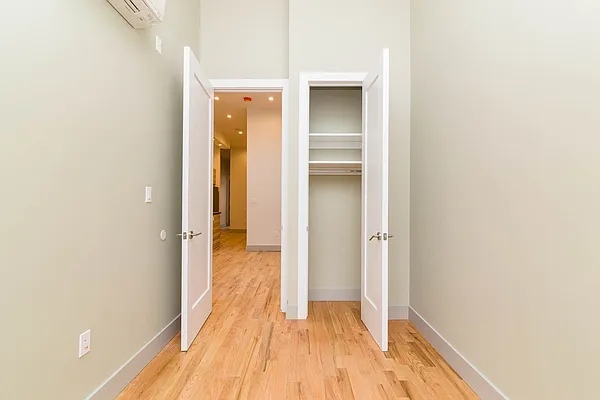 Rented by Nooklyn NYC LLC | media 50