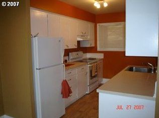 2052 NE Hogan Dr, Gresham, OR 97030