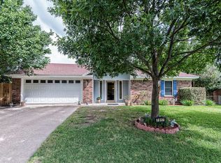 7017 Oxford Dr, Woodway, TX 76712