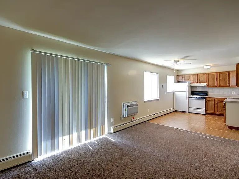 Fairfield Arms Apartments — Photo 10