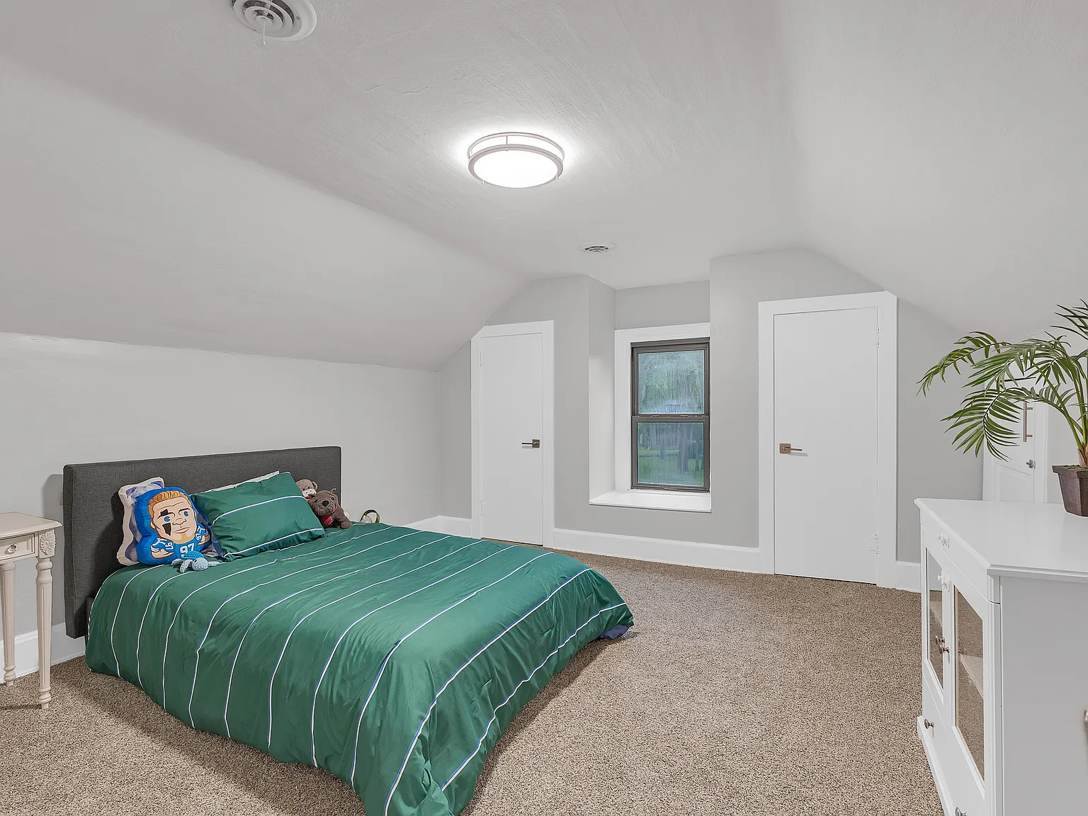 4 bed, 2930 sqft, $3,800 — Photo 3