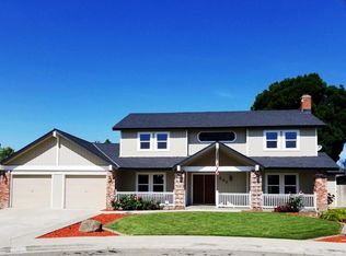 557 Beechwood Cir, Lemoore, CA 93245