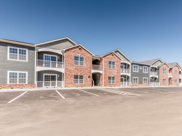 Willowbrooke | 209 Field Crossing Dr, Highland, IL