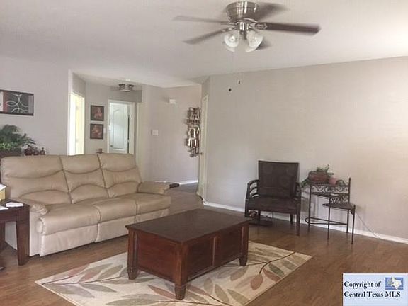 4th image of 225 Val Verde Dr