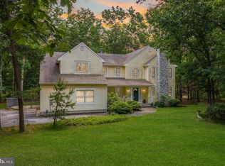 7 Carter Dr, Southampton, NJ 08088