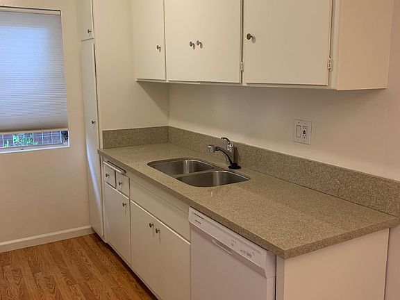 5th image of 3363 Vinton Ave #3