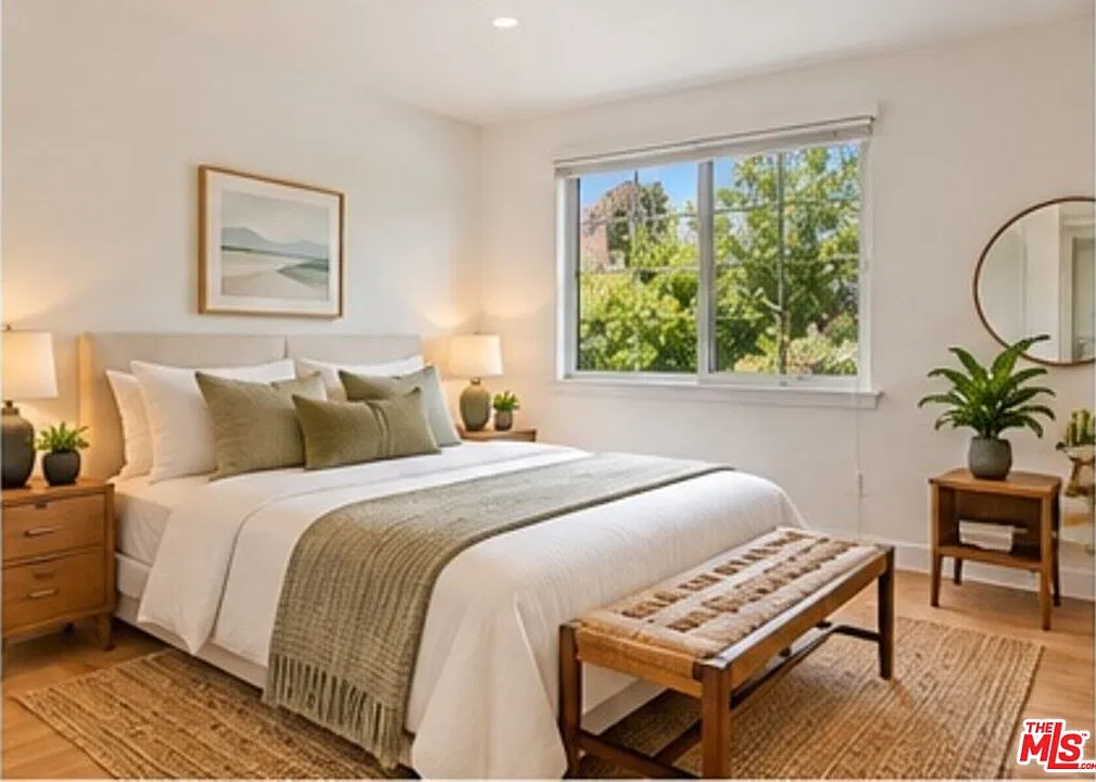 2 bed, 2.5 bath, 1800 sqft, $5,100 — Photo 3