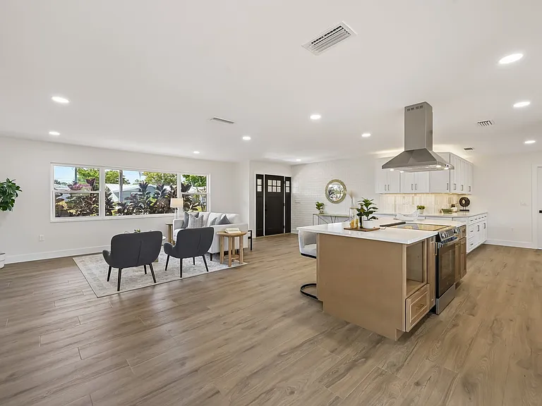 6735 Keystone Dr — Photo 16
