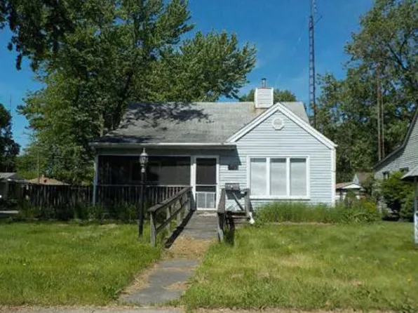 595 S Curtis Ave, Kankakee, IL 60901