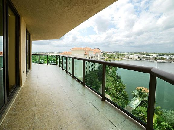 Home For Sale In The Landmark