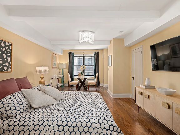 3rd image of 200 E 16th St APT 5G