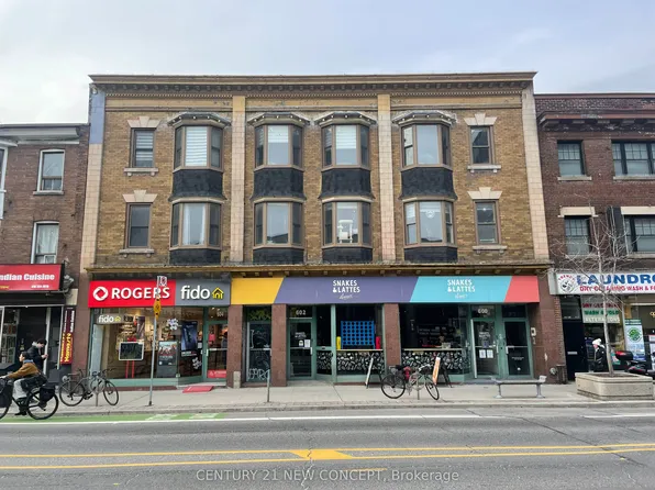 604 Bloor St W #3, Toronto, ON M6G 1K4