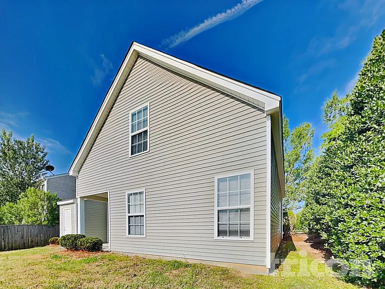 224 Barnevelder Dr — Photo 17