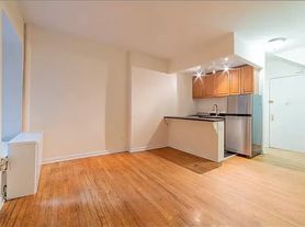 242 W 103rd St, New York, NY