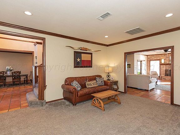 4th image of 2750 Aspen Dr