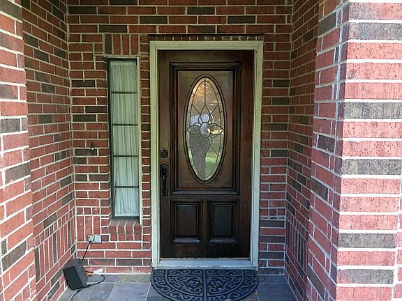 3rd image of 807 Mockingbird Ln