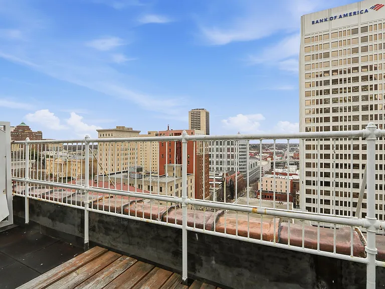 Capitol Lofts — Photo 21