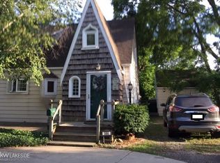 566 E Flint St, Lake Orion, MI 48362