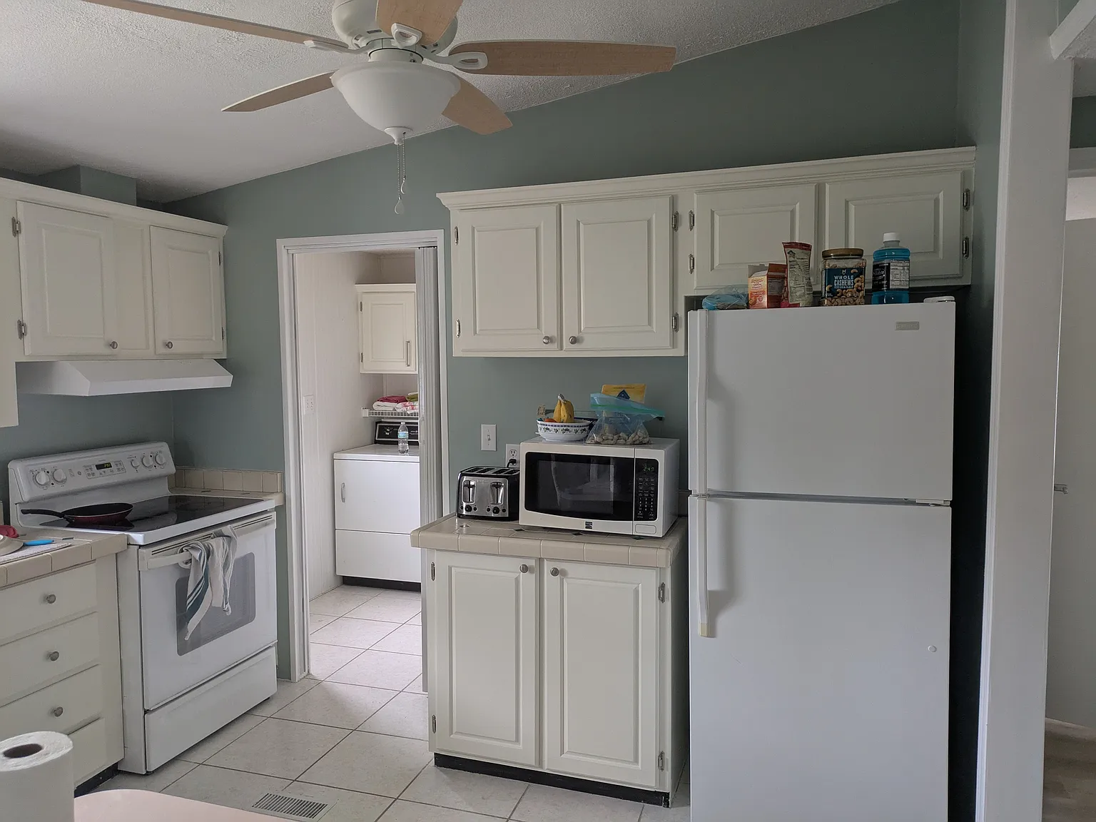 2 bed, 1125 sqft, $1,650 — Photo 3