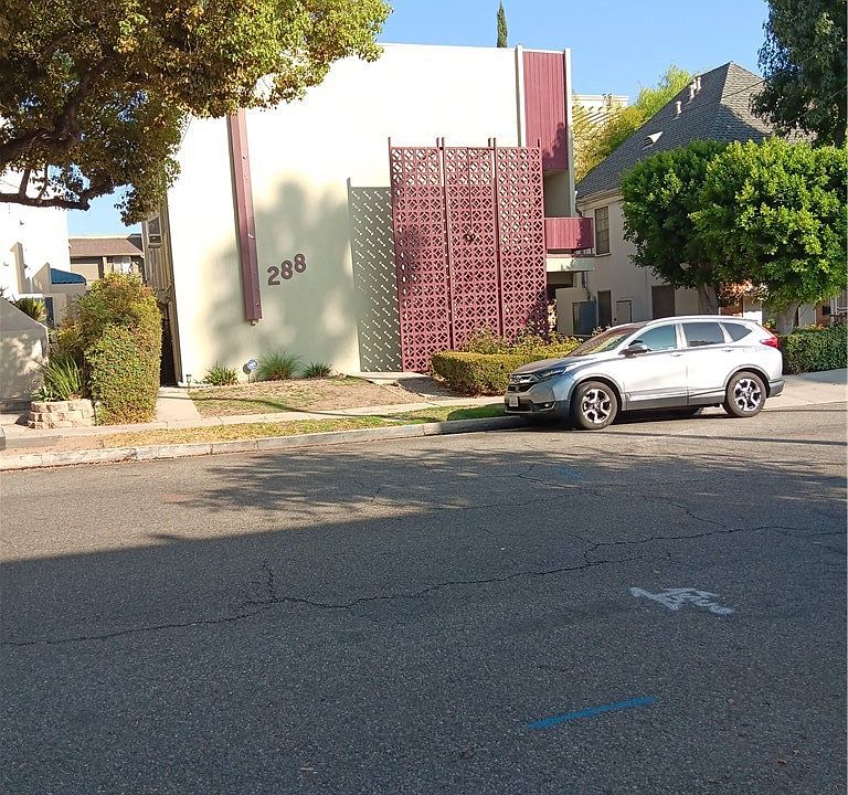 1st image of 288 S Oak Knoll Ave APT 8
